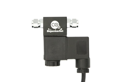 Foto af solenoid til akvarium CO2 systemer.